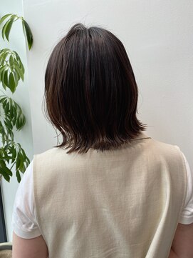 ステア ケース(stair case) 外ハネボブ　切りっぱなしボブ