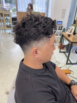 ココ(KOCO) パーマ刈り上げスタイル