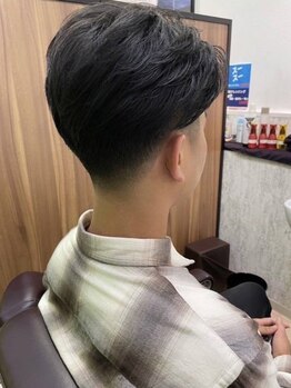 フォーリライブ(For-Relive)の写真/【おおとりウイングス1階】カット専門店のレベルをお手頃に☆忙しい朝も簡単にキマるスタイルをご提案！