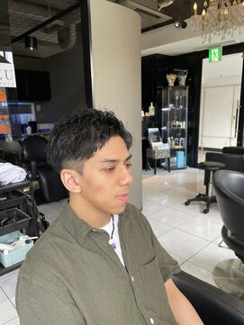 アイズ 海老名(AIZU) ショートアップバング ジェットモヒカン 眉毛カット 海老名