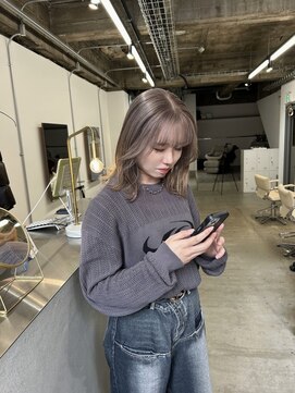 シアー(siar) ホワイトベージュ