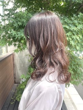 エム インターナショナル 春日部本店(EMU international) 柔らかグレージュ