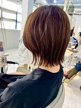 リコバイアフロート(riko by afloat) ウルフ/レイヤーボブ/ハイライト/ミディアム/ショート