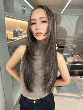 ヨロ 小岩(YOLO) ハイライトレイヤーカットダブルカラーイルミナカラー縮毛矯正