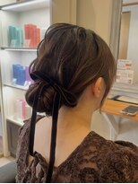 エテバイリリア(ete by LILIA.)&nbsp;お呼ばれヘアセット/参列ヘアセット/ふんわり/リボンシニヨン