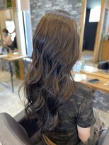 エニ(eni)&nbsp;《eni》華やかハッシュカット