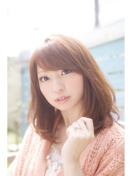 パラオ(Palau) 重めのミディアムロング