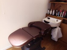 ヘアーサロン ココペリ(HAIR SALON KokopeLLi)の雰囲気（フルフラットで腰に負担のないシャンプー台♪）