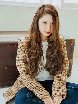 フローラビューティーヘアー(Flora Beauty Hair) 華やかロングカール/20代/30代/40代/50代/岡山/表町