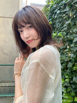 エンタリティ(entality) ミディアムレイヤー×シースルーバングstyle