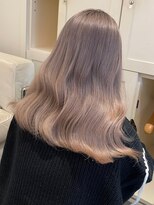 ベレーザ 渋谷(BELEZA)&nbsp;2621うる艶髪栗色モノトーングレージュ波巻きミルクチョコレート
