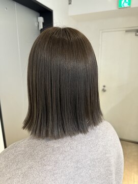 ムク 新宿(muc) 赤み消しくすみボブ