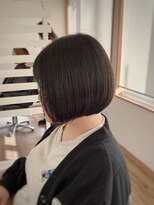 ヘアメイク コモレビ(hairmake komorebi) 【山本智文】タッセルボブ