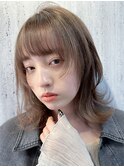 無造作カールで魅せる小顔レイヤー/ミディアムショート