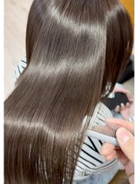 ヴァンサンク(Vingt-cinq)&nbsp;うねっている髪の毛は【縮毛矯正】で上品な艶髪に