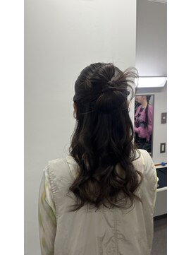 カチモリハーフアップ