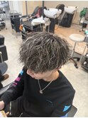 メンズパーマホワイトメッシュ縦落ちツイスパマッシュ