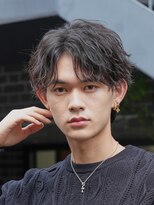 バイフィフス 原宿/表参道(by fifth)&nbsp;原宿ゆるめツイストスパイラルパーマメンズカットセンターパート