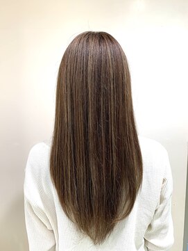 アズール 草加(azule) 白髪ぼかしにおすすめ！ハイライトカラー