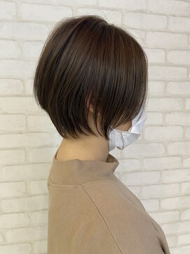 ビス ヘア アンド ビューティー 西新井店(Vis Hair&Beauty) シンプル前下がりショートアッシュベージュ西新井