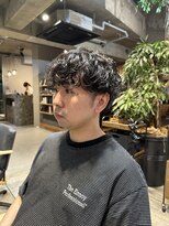 キュー(Cue_)&nbsp;外国人風スパイラル無造作カーリープードルパーマ　1 【影山】