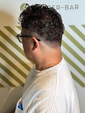 バーバーバー アカバネ(BARBER-BAR AKABANE) 大人の色気ツイスパ×ツーブロックフェード アップスタイル#2