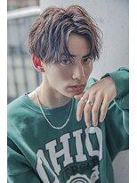 小久保styleフェザーパーマグレーブルーカラー刈り上げショート