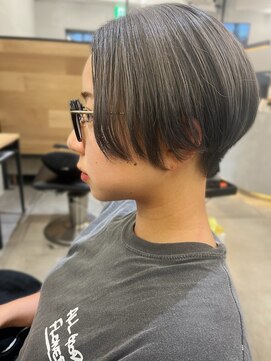 オーク あざみ野(OAK) 前下がりハンサムショート