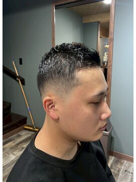 スタンドバーバー 柏(STAND BARBER) MEN’S HAIR/サーフカール/刈り上げセンターパート/柏