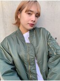 外ハネ　ベージュカラー　ダブルカラー