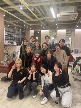 ヘアデザイン アクスト 西宮北口本店(HAIR DESIGN axt)の写真/男女問わず幅広い年齢層の方々にも人気！なごやかなアットホームサロン♪