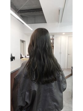 エヴリィ(every) 透明感オリーブグレージュ【大阪/梅田/中津】