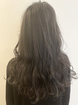 マァロ(malo.) 暗めグレージュ