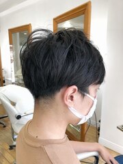 ショート　マッシュ　ショートボブ　HEADS 市川　学割　イルミナ