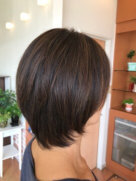 ヘアメイク エアー(hair make AIR) ミディアムスタイル。