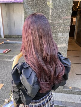 イーエムエー アールビアンカ 名駅店(e.m.a×Ar be.anca) 春ピンク