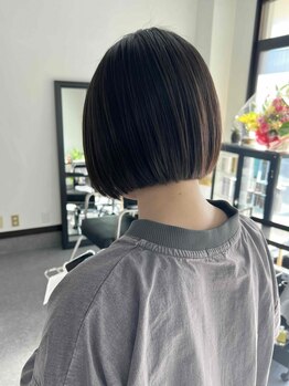 ラフ(Raugh by ApriLush)の写真/厳選された補修系トリートメントで憧れの艶髪へ♪トリートメントも豊富にご用意しております◎