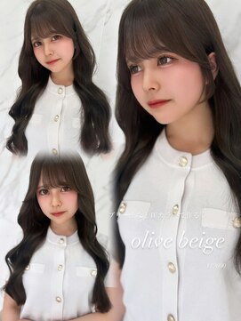 リズ(Lizz) ミディアムレイヤー×olive beigeで大人可愛いhairに♪