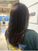 ナチュラルに揺れるロングレイヤー