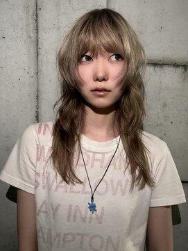 ラパンセヴェール(LA PENSEE VERT) 柔らかいベージュカラー+ハッシュカット