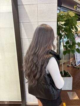 セレーネヘアー オオサカ 心斎橋店(Selene hair OSAKA) BLEACH gray color