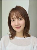 表参道酸性ストレート艶髪ミディアムレイヤーアッシュグレー30代
