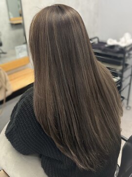 クラン 岡本(Chlan) ハイライト × 大人ベージュ