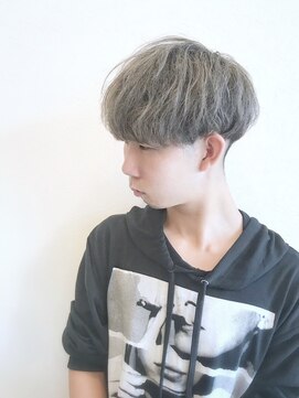 アーチ(ARCH) 前下がりマッシュ×マットグレージュ【ARCH】片山雄