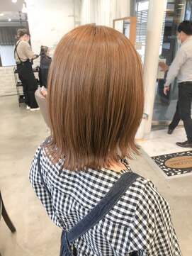 アムプリエ(Ame briller) ミルクティーカラー×外ハネスタイル