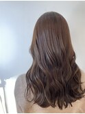 オトナ女子ツヤ髪アッシュカラーふんわりミディシースルーバング
