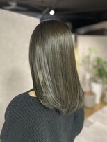 ニーナ ビューティーサロン(NINA Beauty Salon)&nbsp;オリーブグレー#秋カラー#透明感カラー