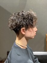 ビーダンディー(Bee dandy)&nbsp;ビジネスカジュアル ミディアムツーブロック ツイストスパイラル