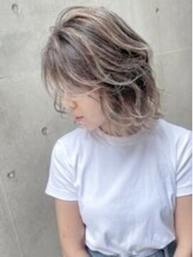 ディア(.eer) .eer心斎橋ハイライトバレイヤージュ夏カラーミディアムレイヤー