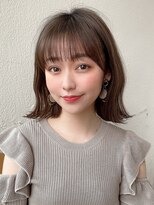 アフロート ディル(AFLOAT D'L)&nbsp;20代に人気！顔周りの後れ毛がかわいいシャギーレイヤーロング